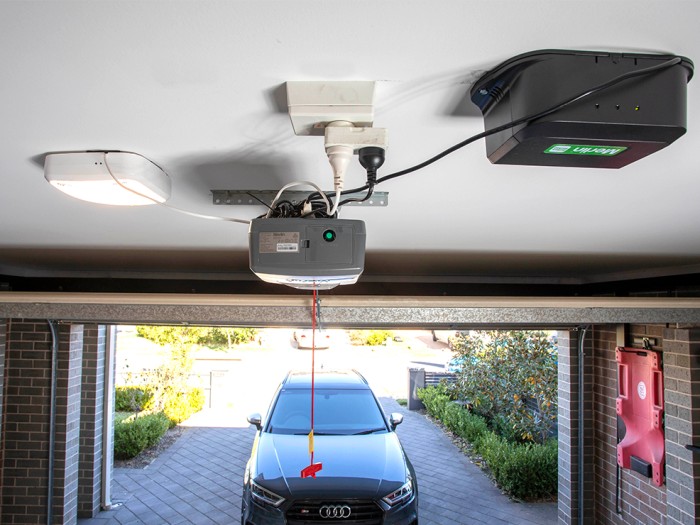 What are the benefits of a battery backup garage door opener?
